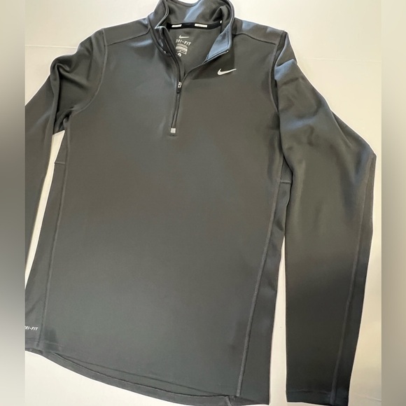 SOLD ‼️‼️Nike Black Athletic Quarter-Zip Jacket - Picture 6 of 9